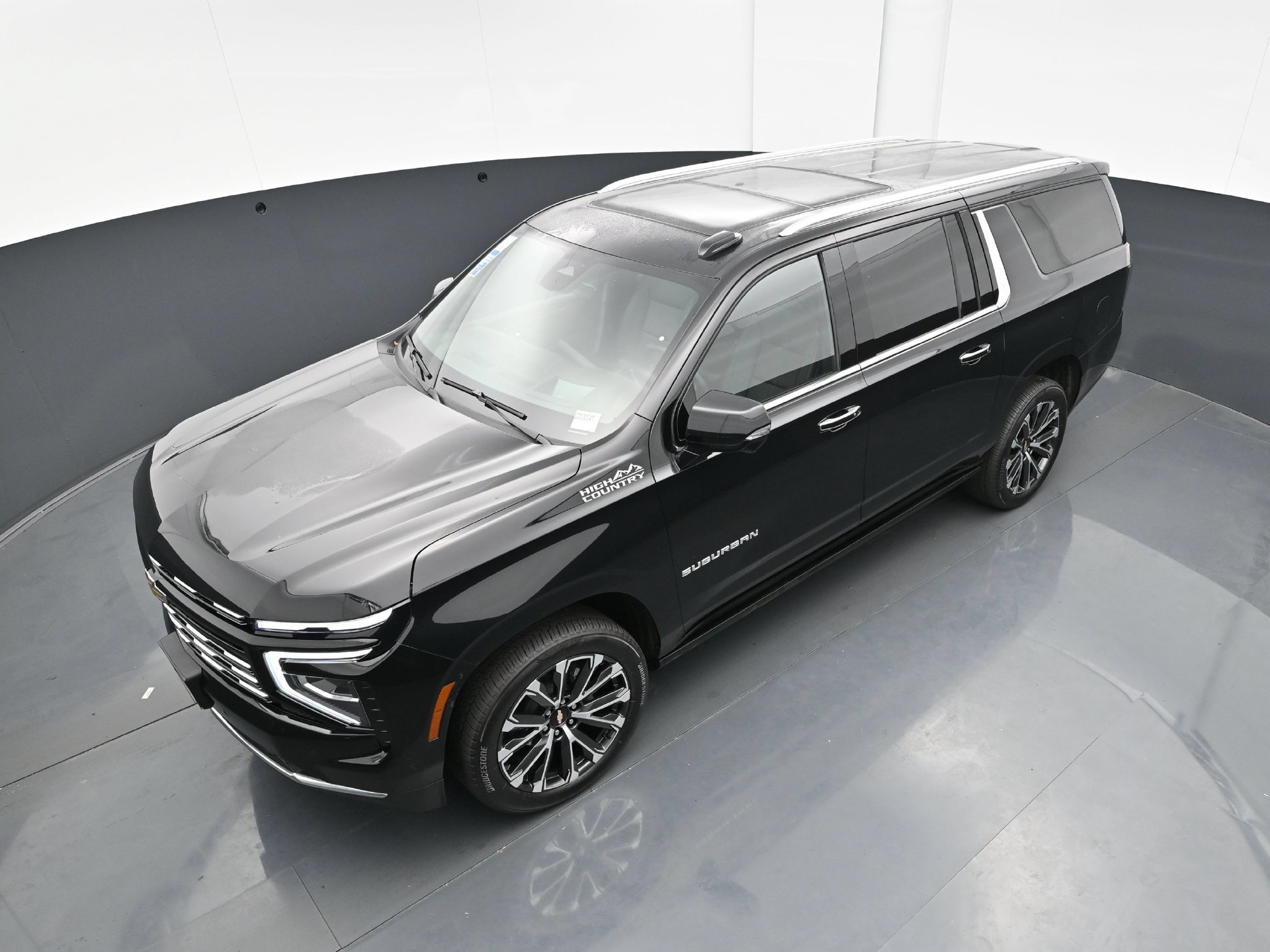 Used 2025 Chevrolet Suburban High Country AWD/4WD image 43