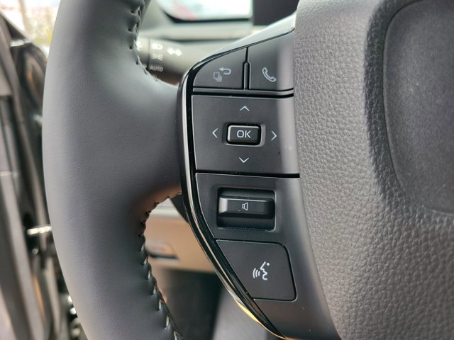 Used 2026 Toyota C-HR AWD/4WD image 16