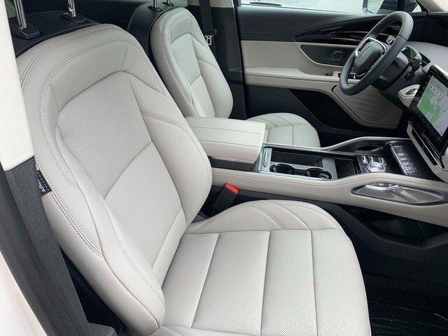 New 2026 Lincoln Nautilus Premier AWD/4WD image 18