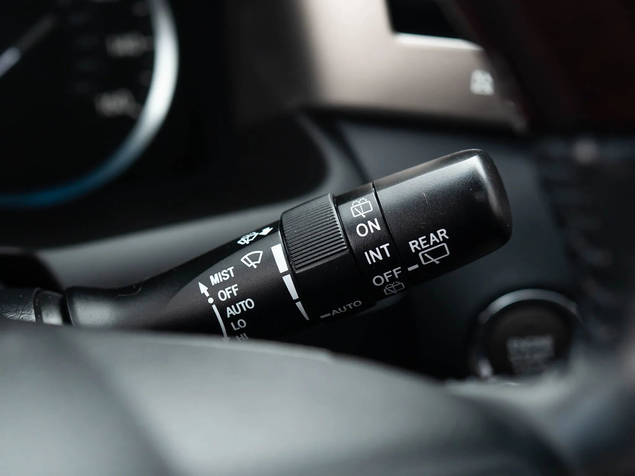 Used 2015 Lexus LX 570 4WD image 43