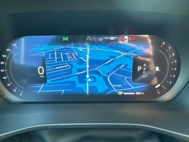 Certified 2025 Volvo XC40 B5 Plus AWD/4WD image 23
