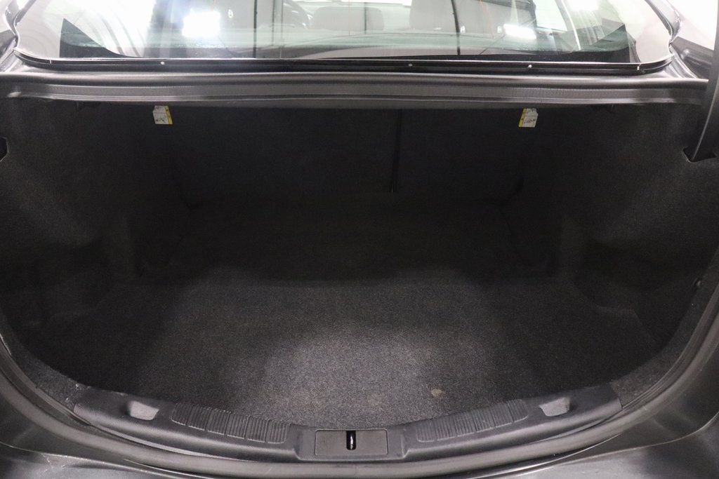 Used 2020 Ford Fusion SE image 19