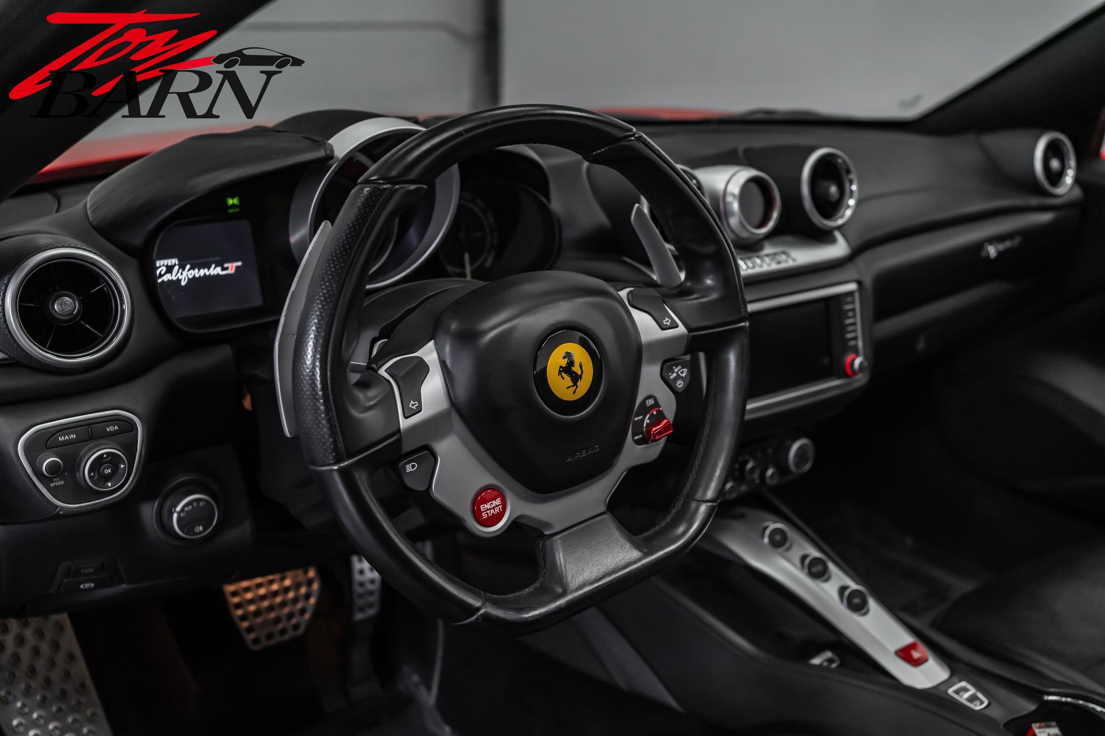 Used 2016 Ferrari California T RWD image 34