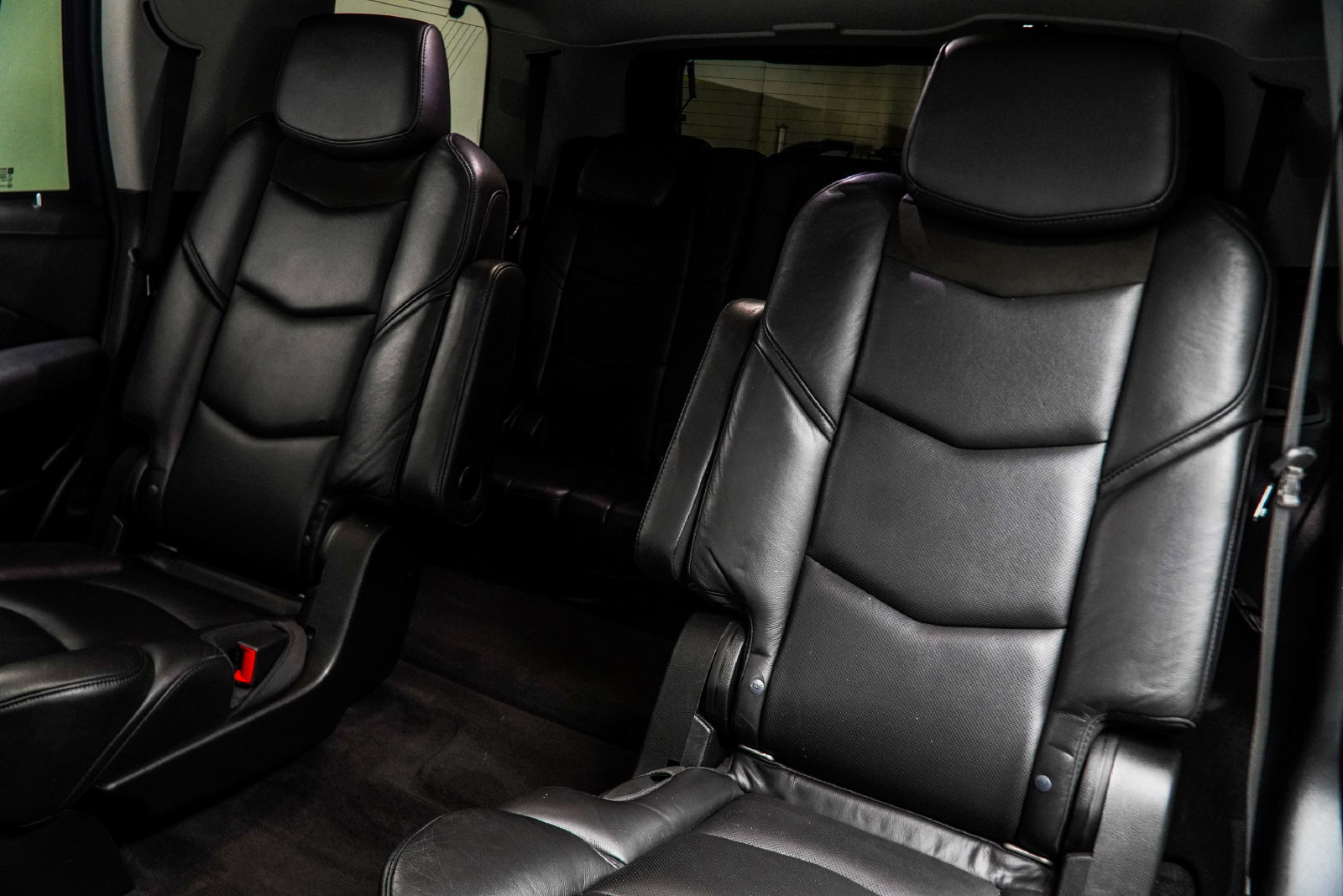 Used 2020 Cadillac Escalade Luxury RWD image 41