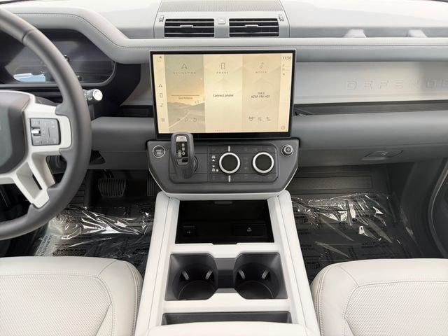 New 2026 Land Rover Defender 110 X-Dynamic SE AWD/4WD image 15