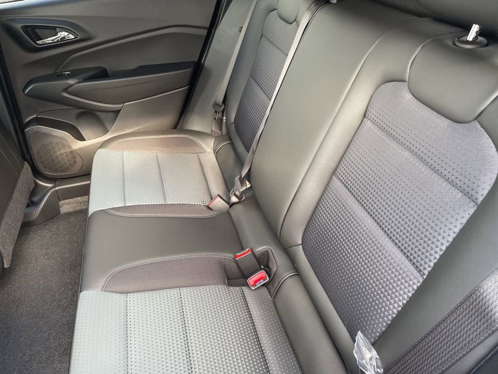 New 2026 Chevrolet Trax LT w/ Driver Confidence Package FWD image 24