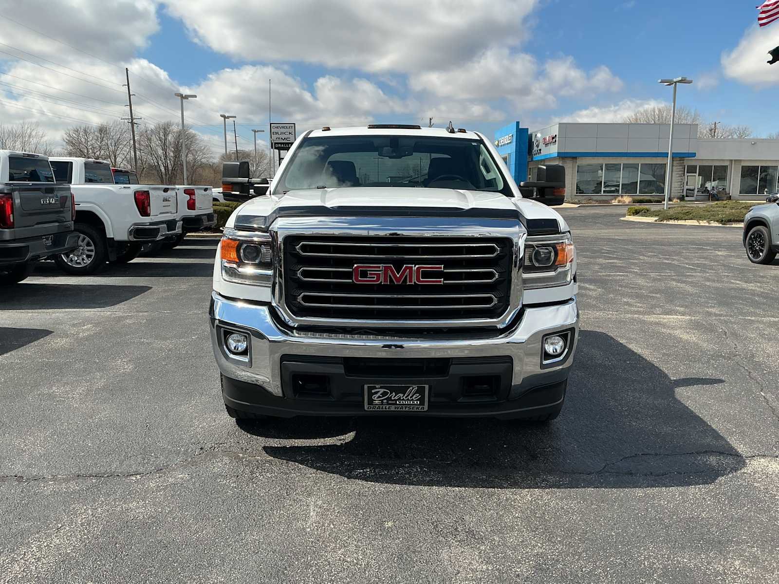 Used 2019 GMC Sierra 2500 SLE w/ SLE Preferred Package image 2