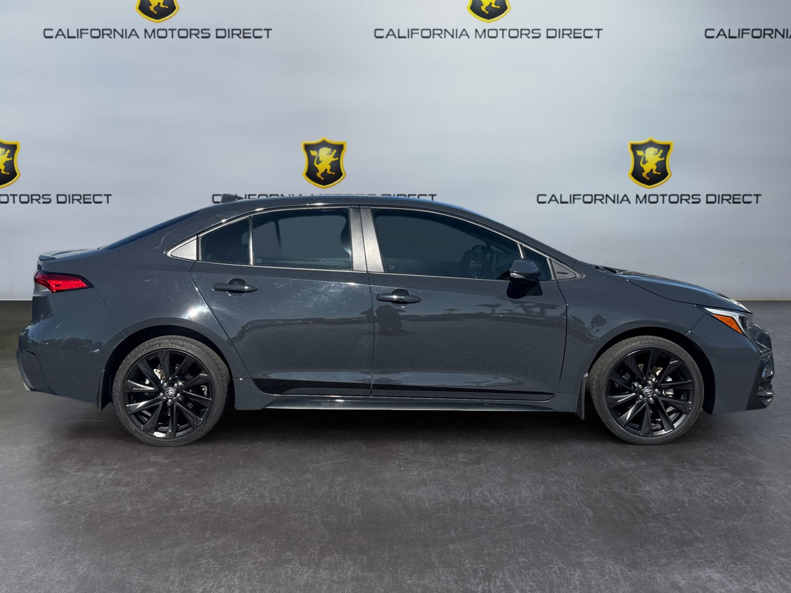 Used 2025 Toyota Corolla SE FWD image 6