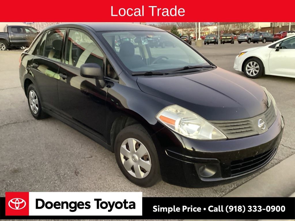 Used 2011 Nissan Versa Sedan image 1
