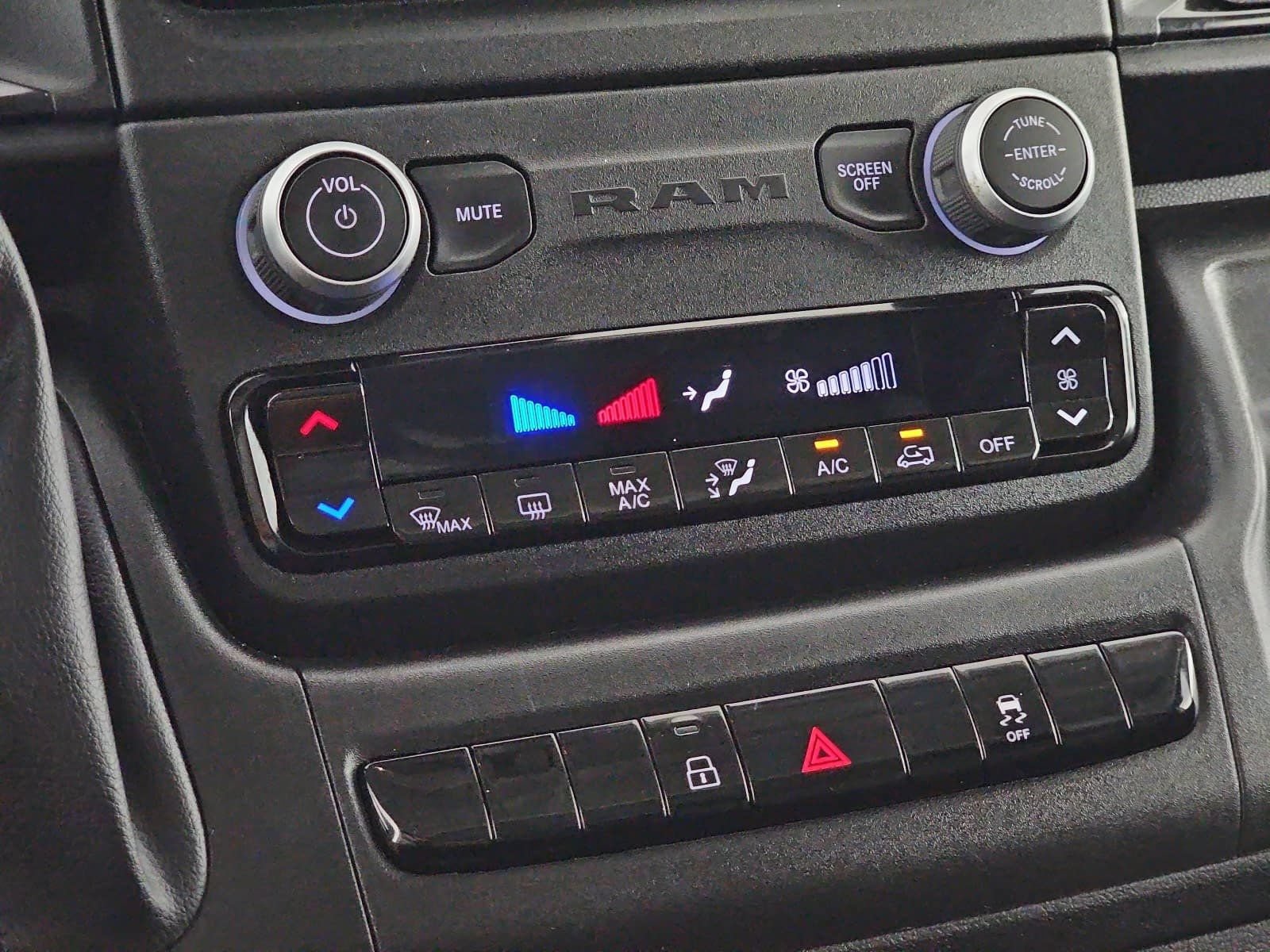 Used 2024 RAM ProMaster 1500 w/ Convenience Group FWD image 21