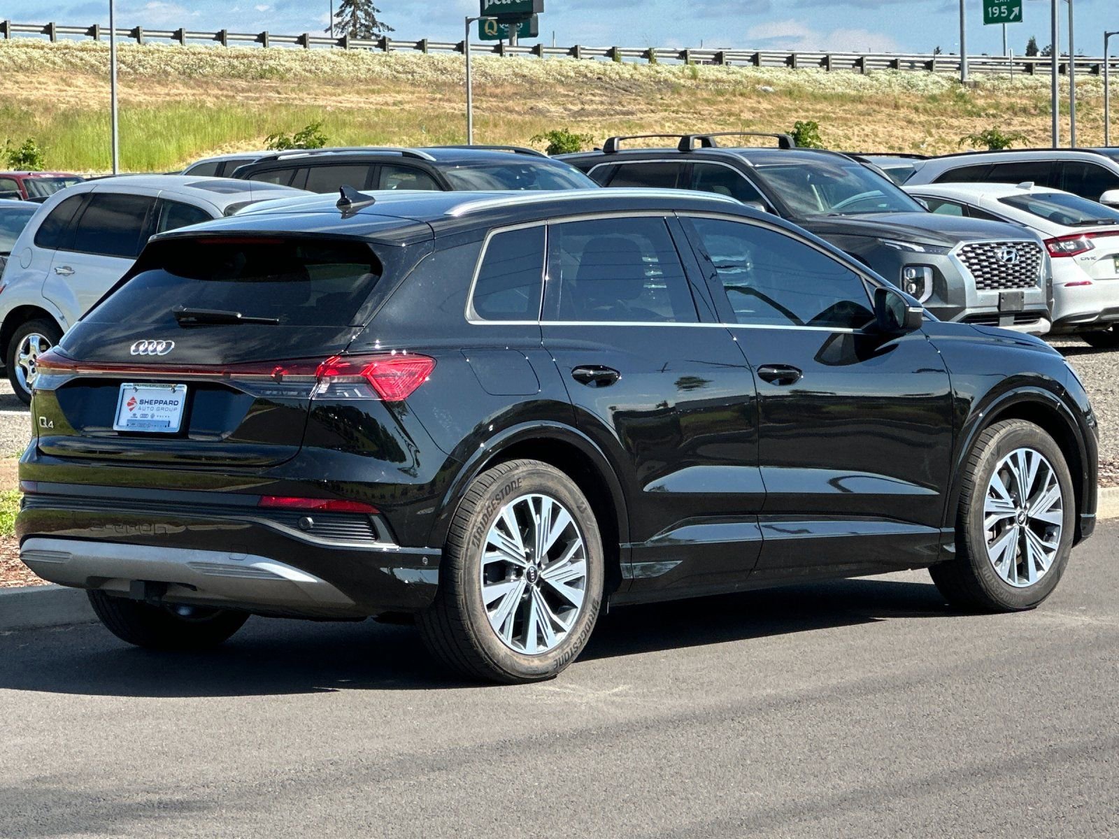 Used 2023 Audi Q4 e-tron Premium Plus w/ Premium Plus RWD image 3