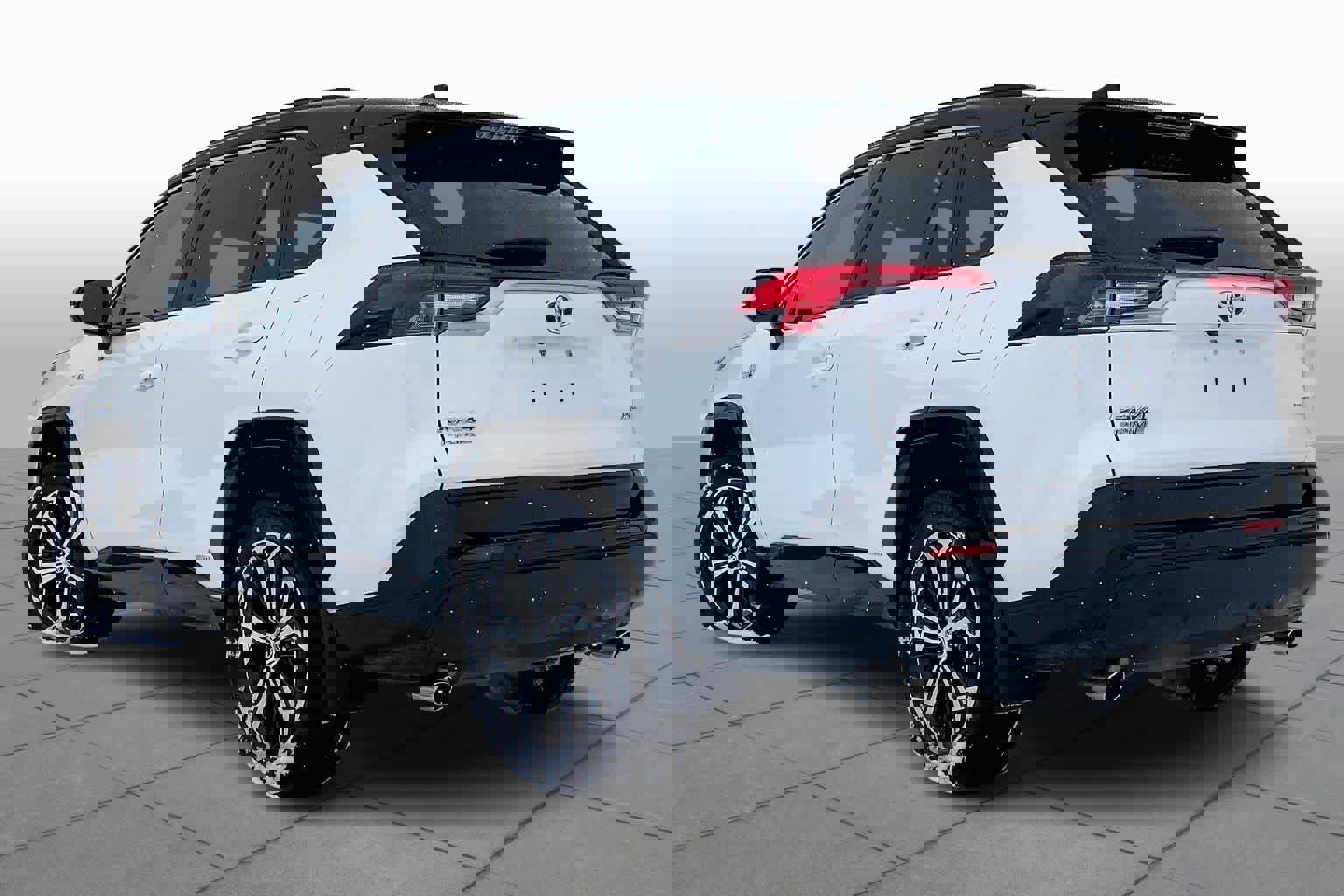 Used 2021 Toyota RAV4 XSE w/ Premium Package image 12