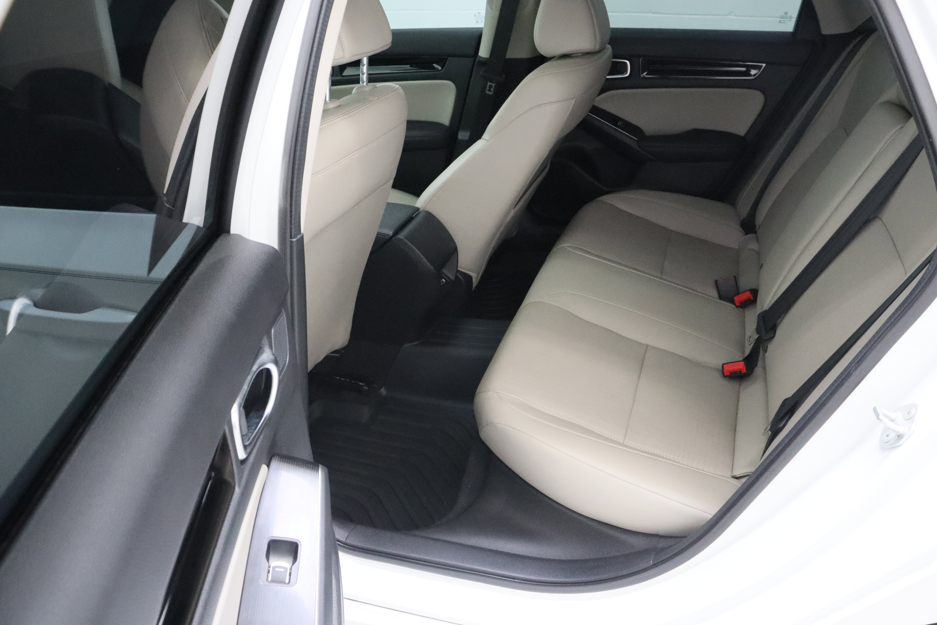 Used 2022 Honda Civic Touring image 30