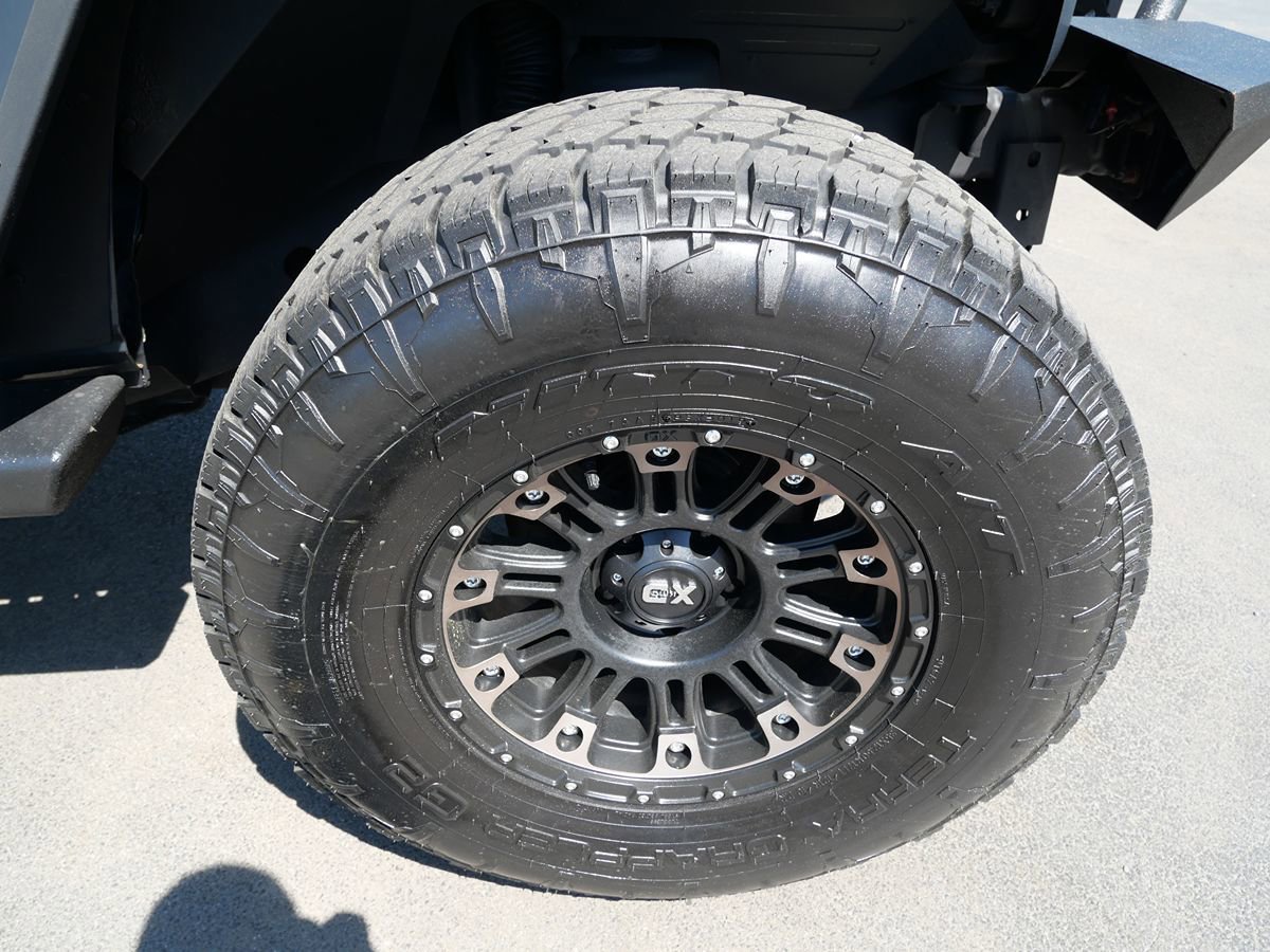 Used 2016 Jeep Wrangler Sahara w/ Connectivity Group AWD/4WD image 34