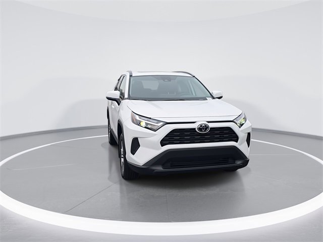 Used 2025 Toyota RAV4 XLE image 3