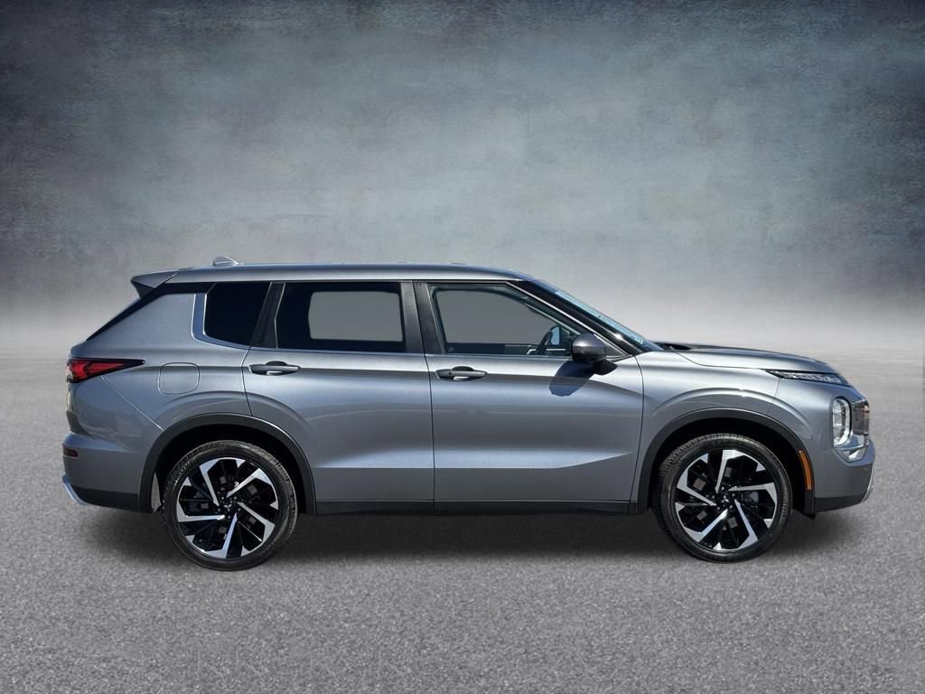 Used 2024 Mitsubishi Outlander SE AWD/4WD video 2