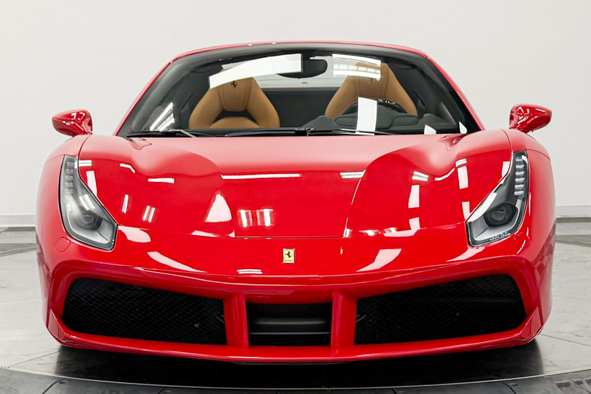 Used 2018 Ferrari 488 Spider RWD image 4