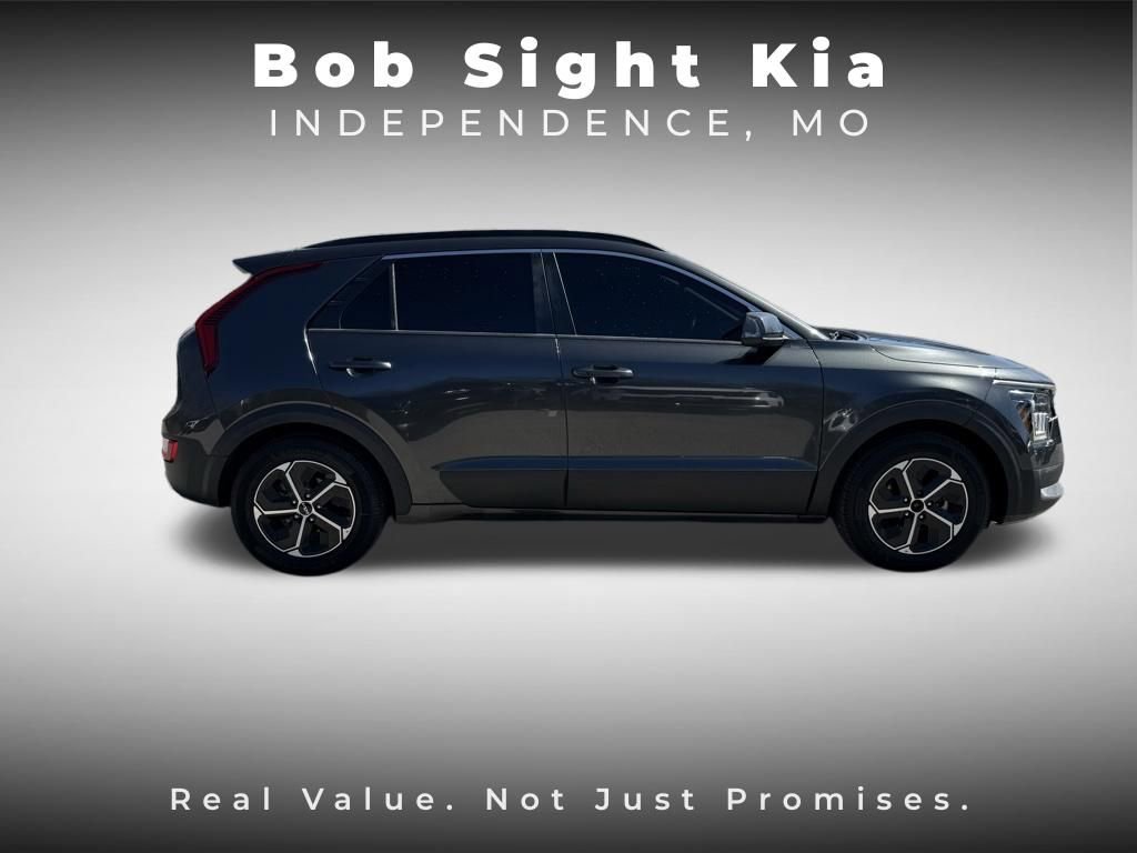 Used 2023 Kia Niro EX image 15