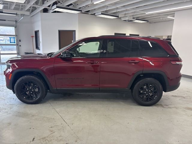 Used 2025 Jeep Grand Cherokee Altitude w/ Trailer Tow Package image 7