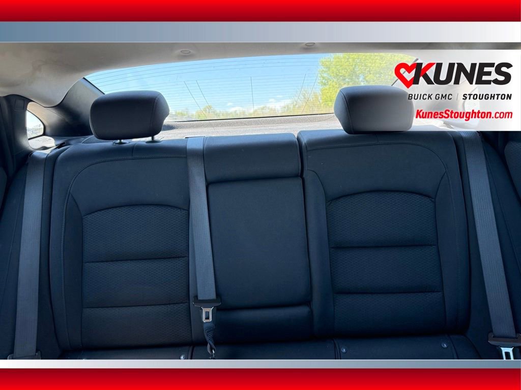 Used 2022 Chevrolet Malibu LT FWD image 32