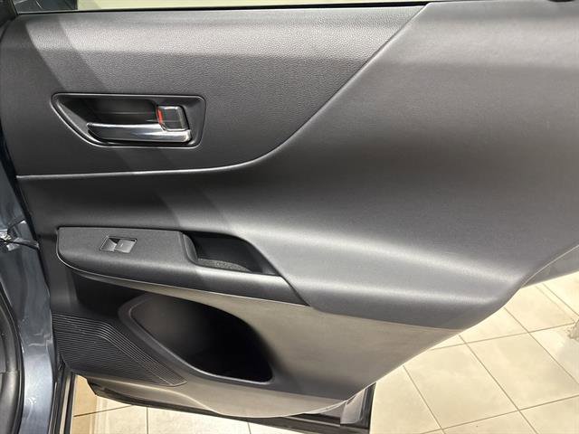 Used 2023 Toyota Venza LE image 21