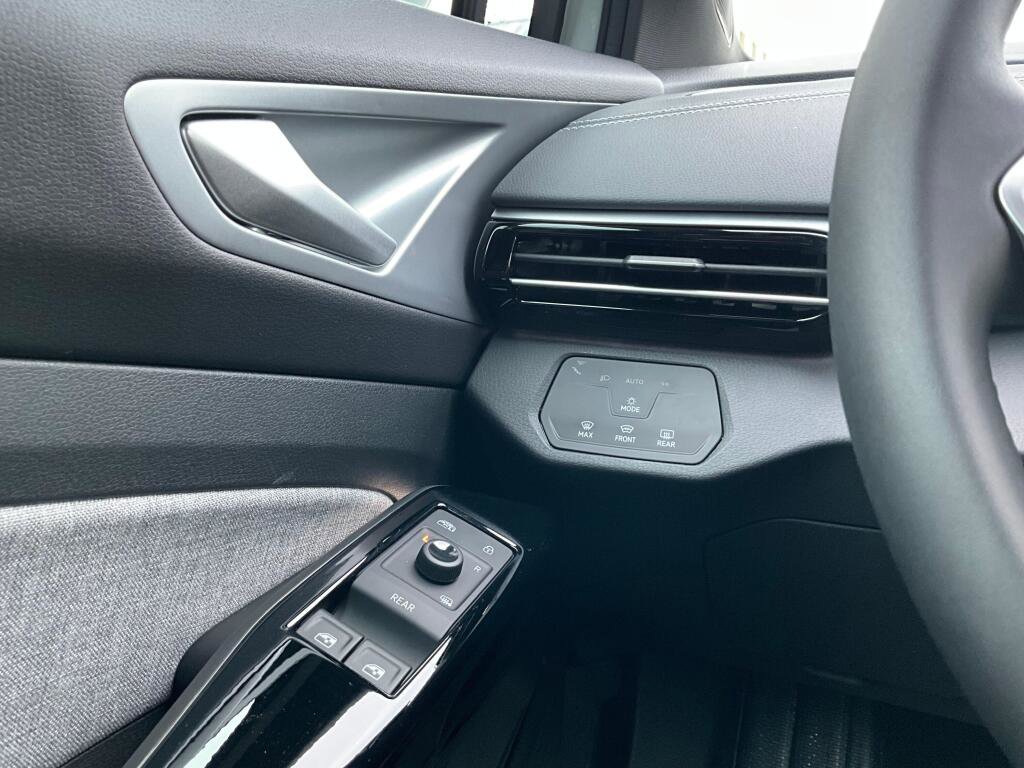 New 2026 Volkswagen ID.4 Pro image 22