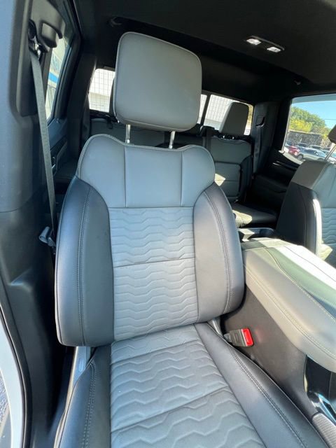 Used 2024 Chevrolet Silverado 1500 ZR2 w/ Technology Package image 18