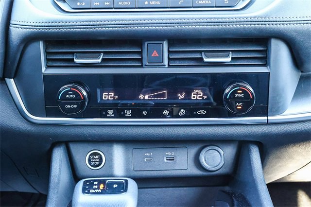 Used 2023 Nissan Rogue SV image 14