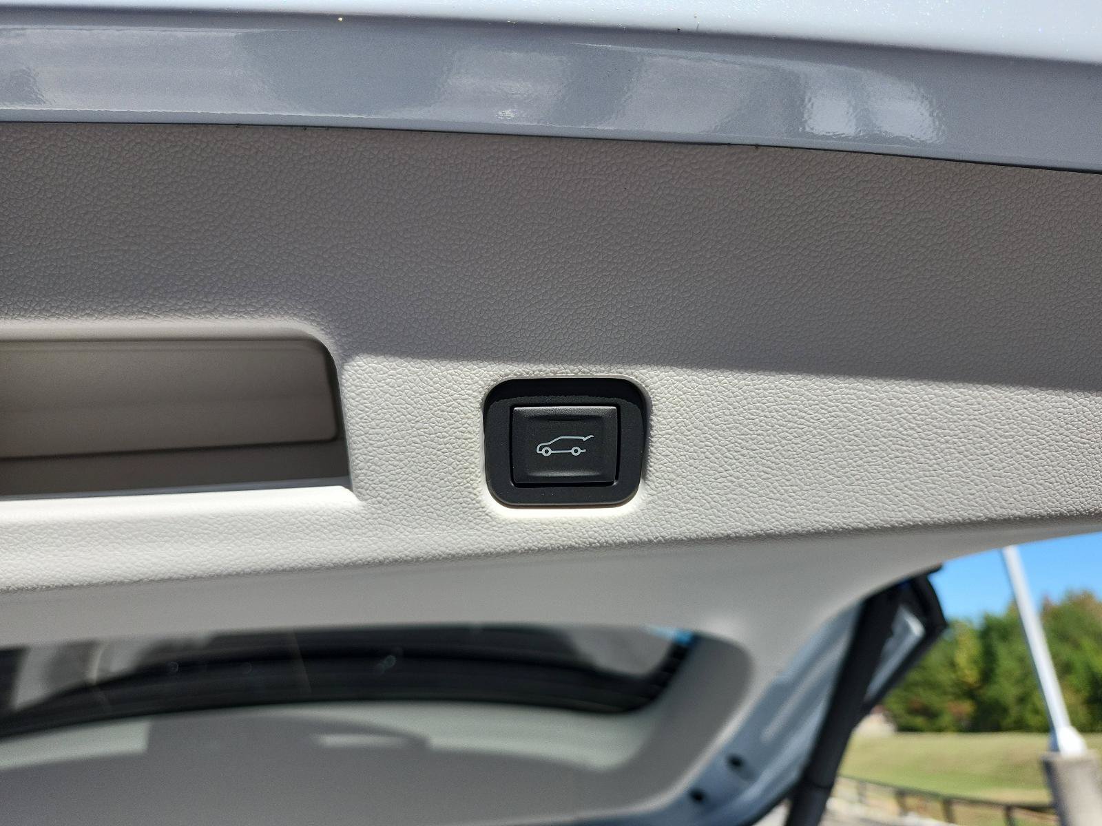 New 2026 Buick Enclave Avenir w/ Super Cruise Package FWD image 9