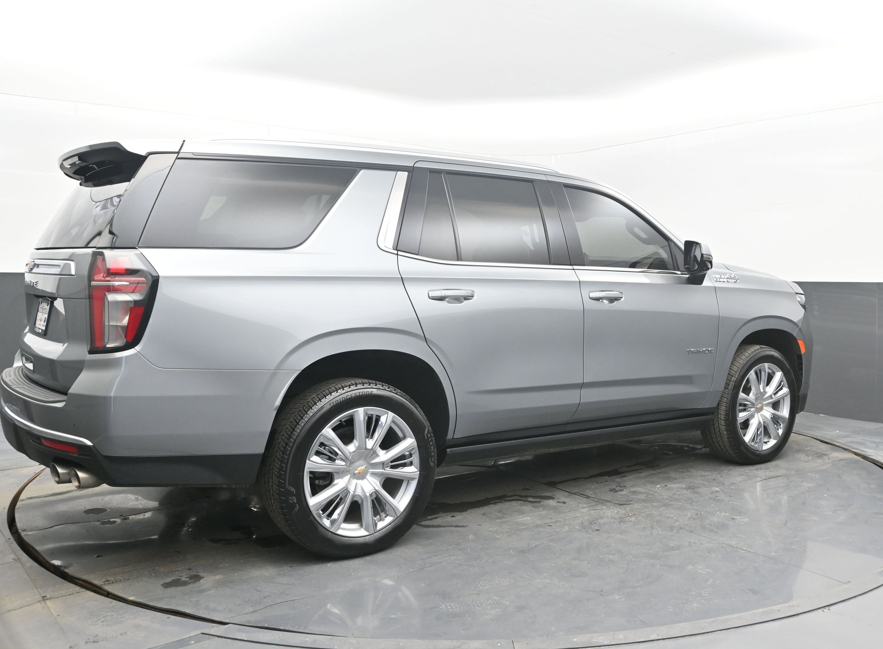 Certified 2024 Chevrolet Tahoe High Country w/ Premium Package image 9