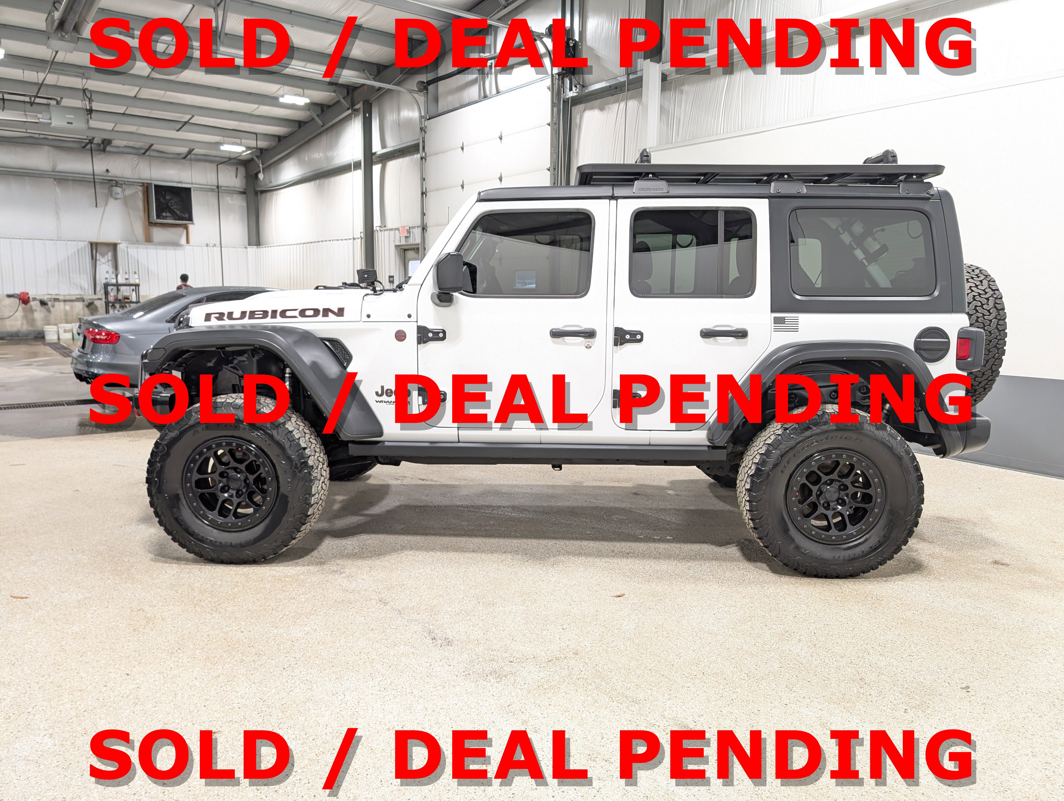 Used 2022 Jeep Wrangler Unlimited Rubicon AWD/4WD image 6