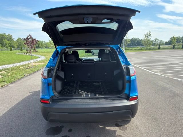 Used 2021 Jeep Cherokee Latitude Plus FWD image 9