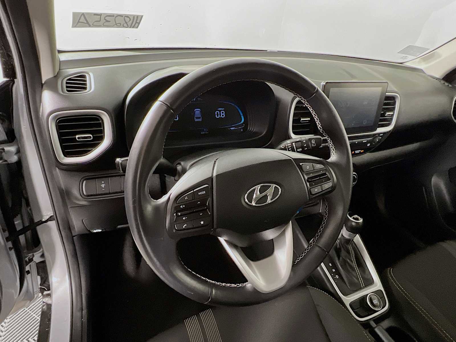 Certified 2023 Hyundai Venue SEL image 11