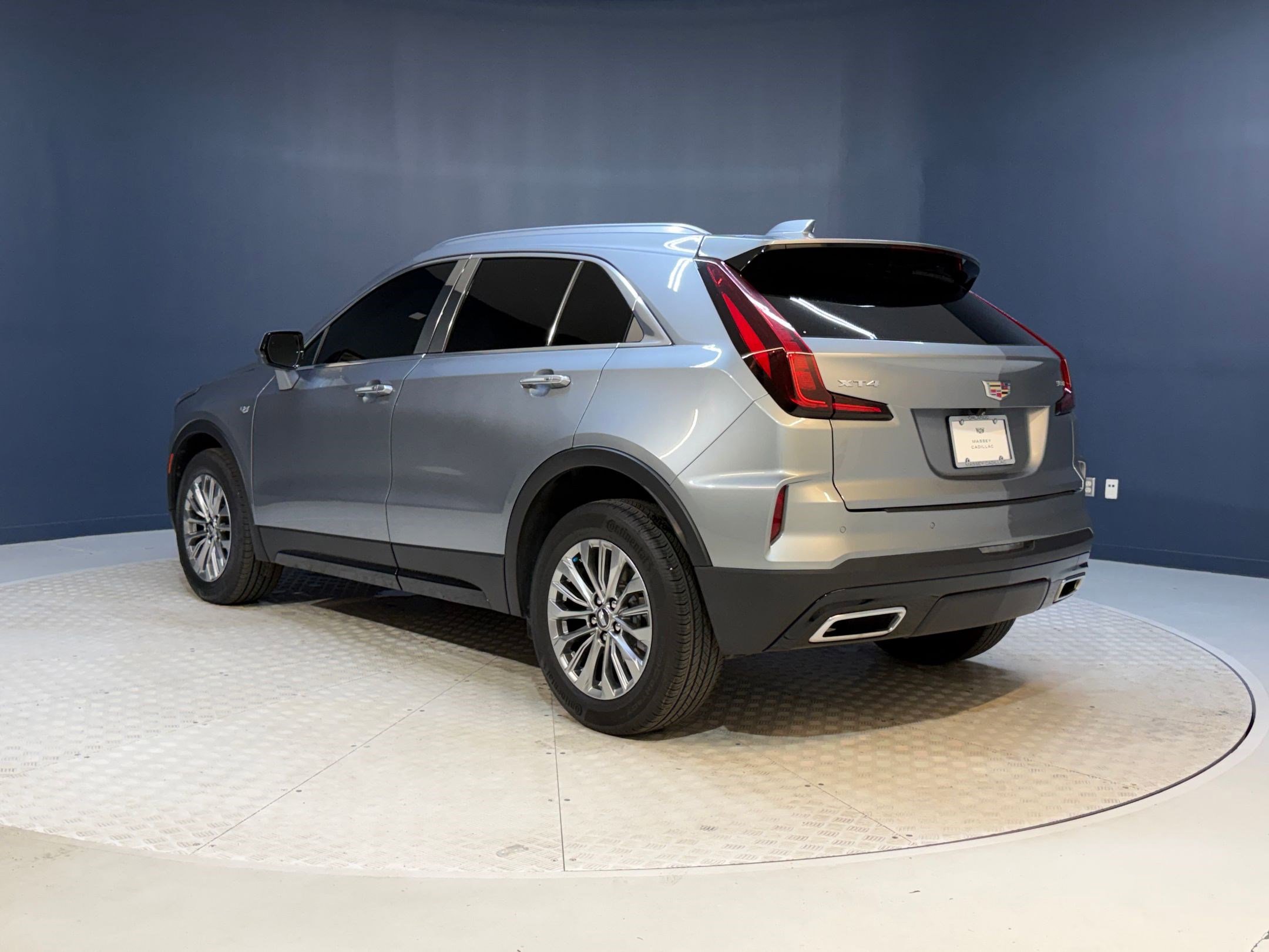 Certified 2024 Cadillac XT4 Premium Luxury image 3