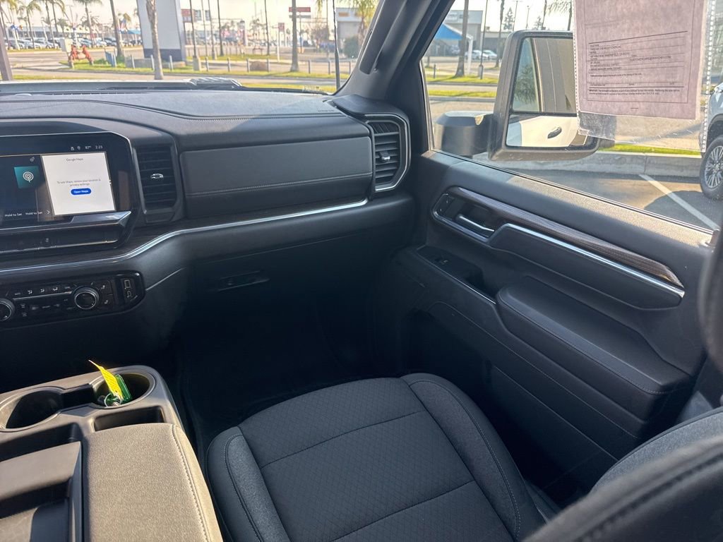 Used 2024 Chevrolet Silverado 3500 LT w/ Convenience Package image 17