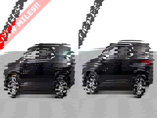 Used 2023 Chevrolet Traverse LT image 5