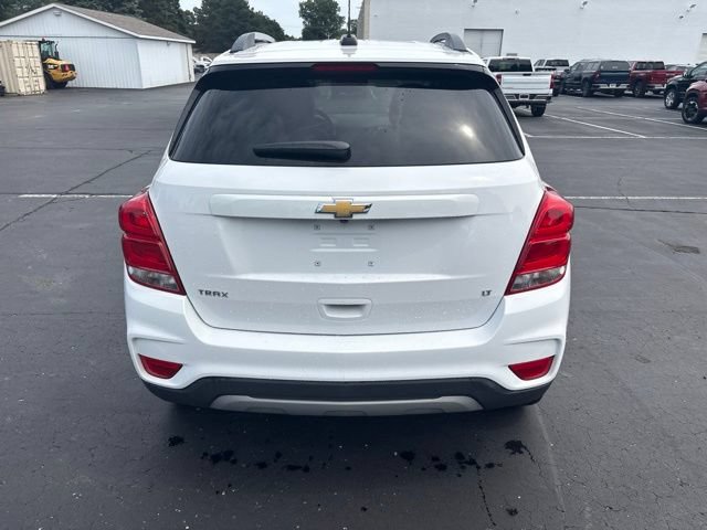 Used 2020 Chevrolet Trax LT w/ Sun & Sound Package FWD image 7