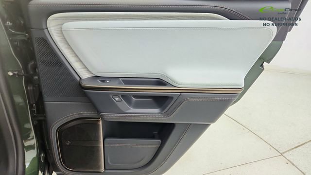 Used 2025 Rivian R1T Premium AWD/4WD image 28