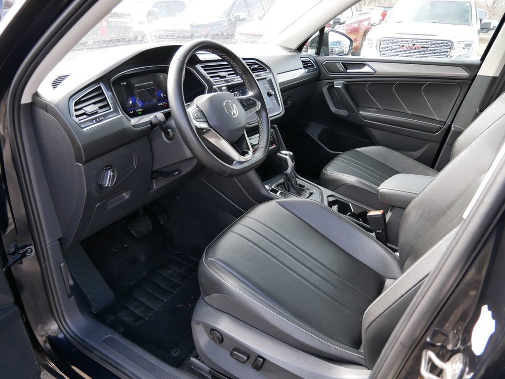 Used 2024 Volkswagen Tiguan Wolfsburg Edition FWD image 14