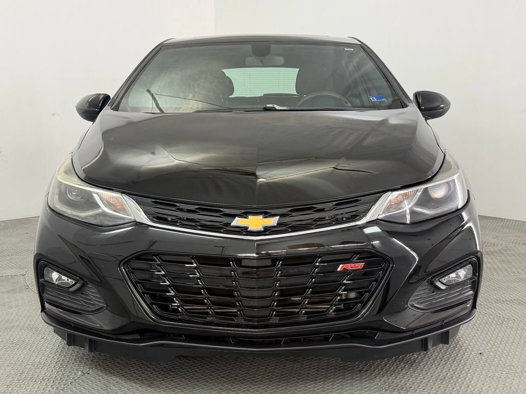 Used 2018 Chevrolet Cruze LT w/ Sun And Sound Package FWD image 2