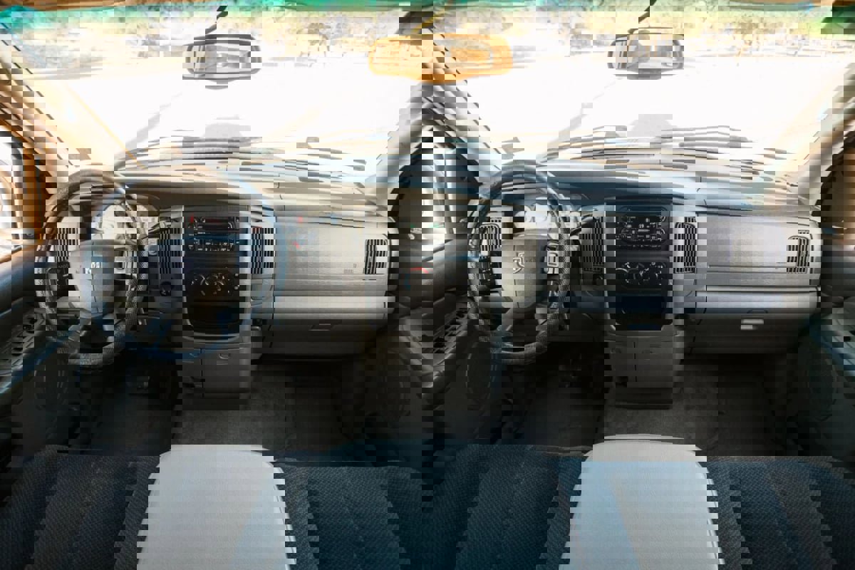 Used 2004 Dodge Ram 2500 Truck SLT w/ Trailer Tow Group image 16