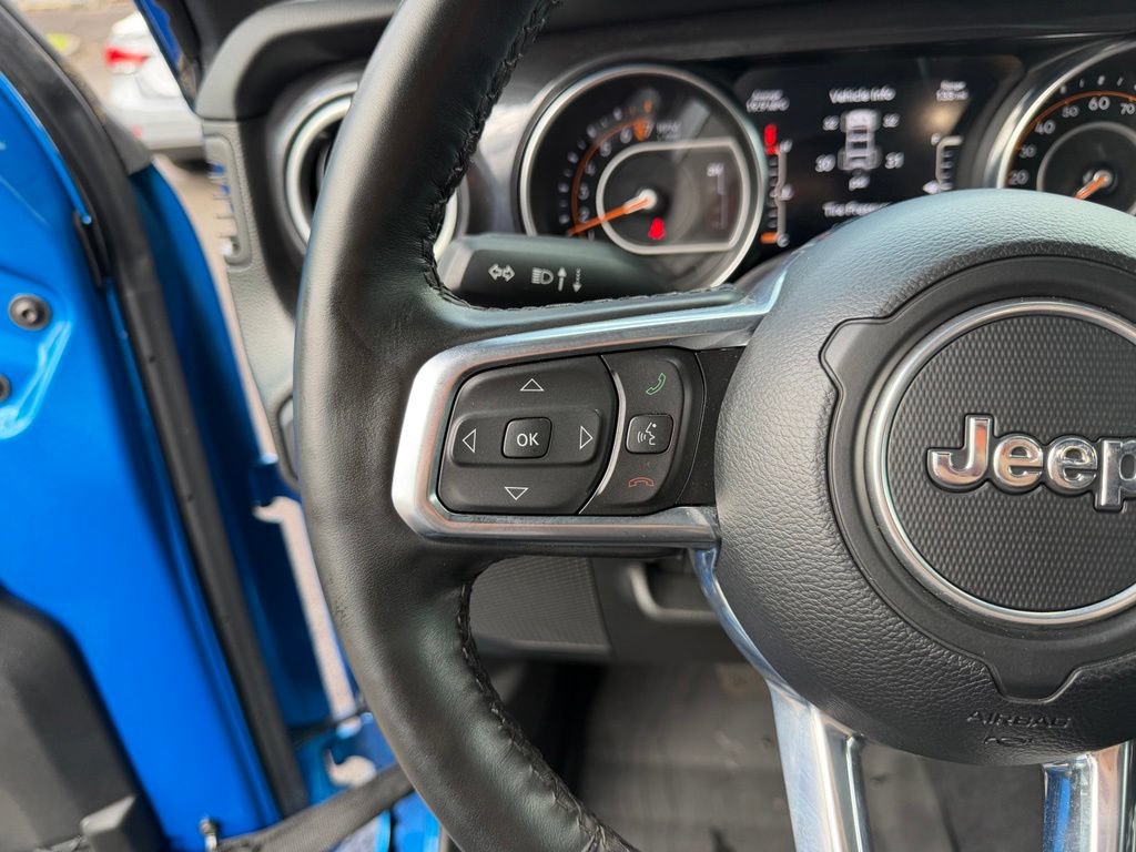 Used 2022 Jeep Wrangler Unlimited Sahara AWD/4WD image 18