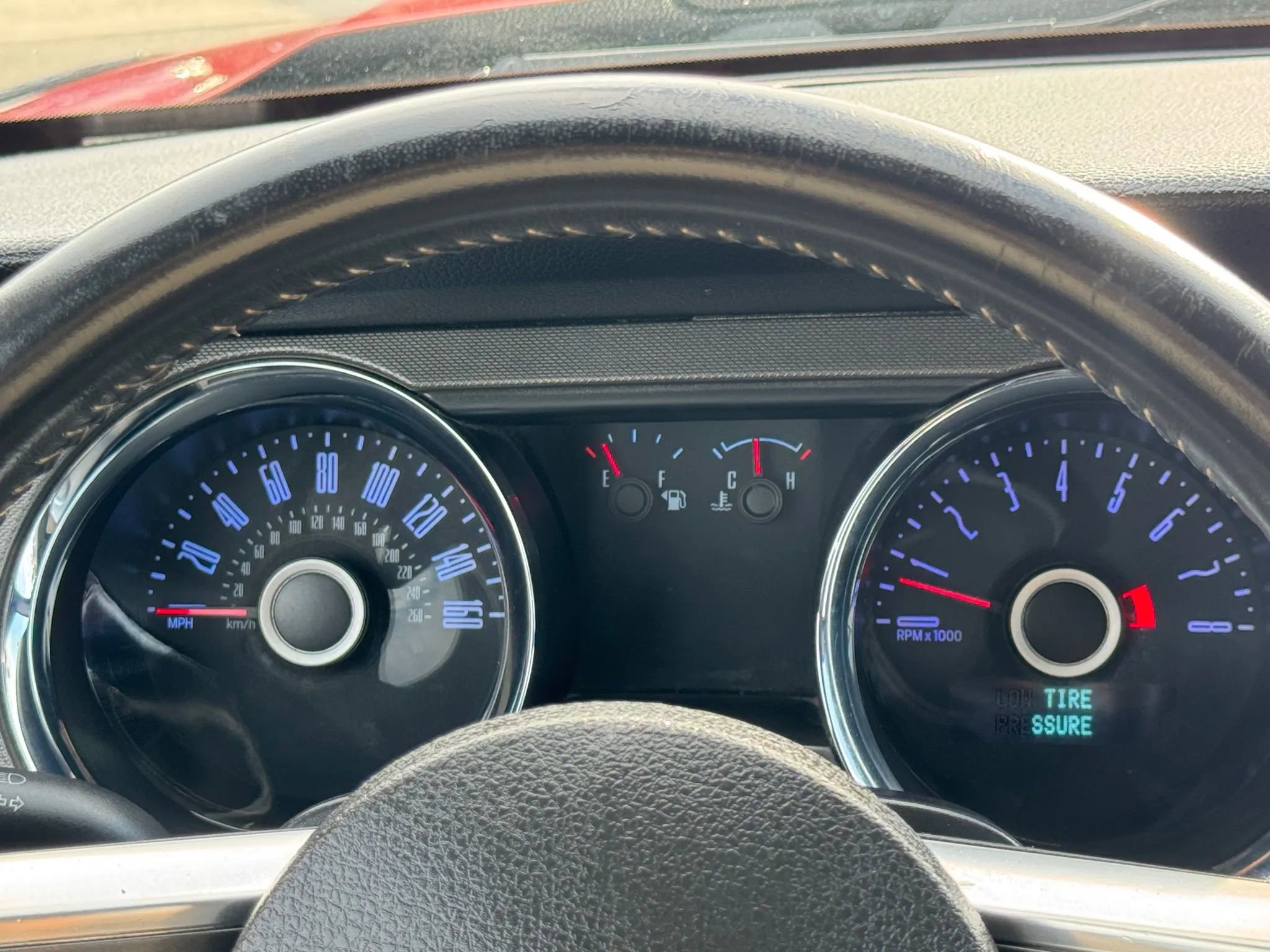 Used 2014 Ford Mustang V6 Convertible 2D image 23