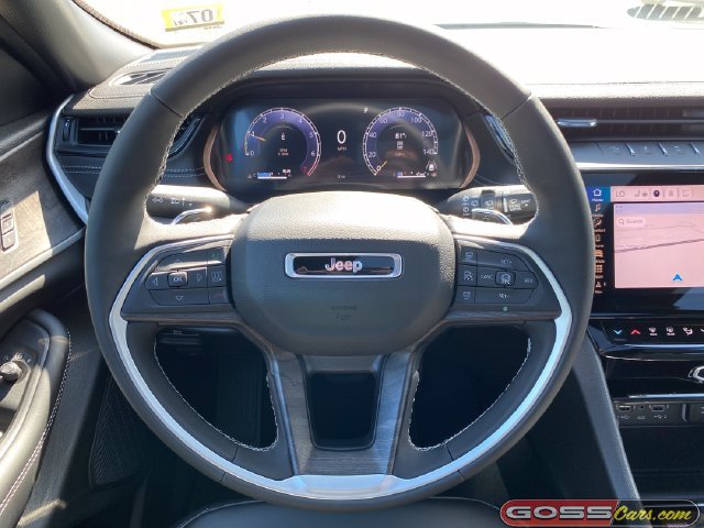 New 2026 Jeep Grand Cherokee Limited w/ Limited Altitude Package AWD/4WD image 17