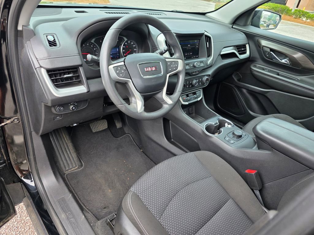 Used 2023 GMC Terrain SLE w/ Driver Convenience Package image 11