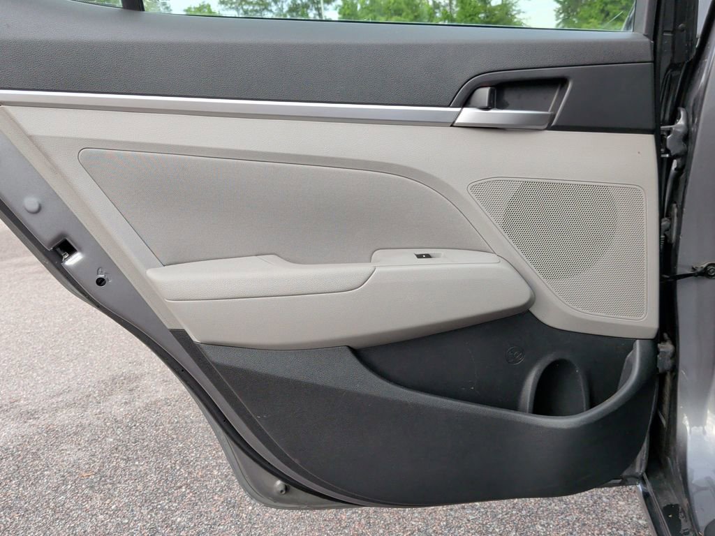 Used 2019 Hyundai Elantra SEL FWD image 21