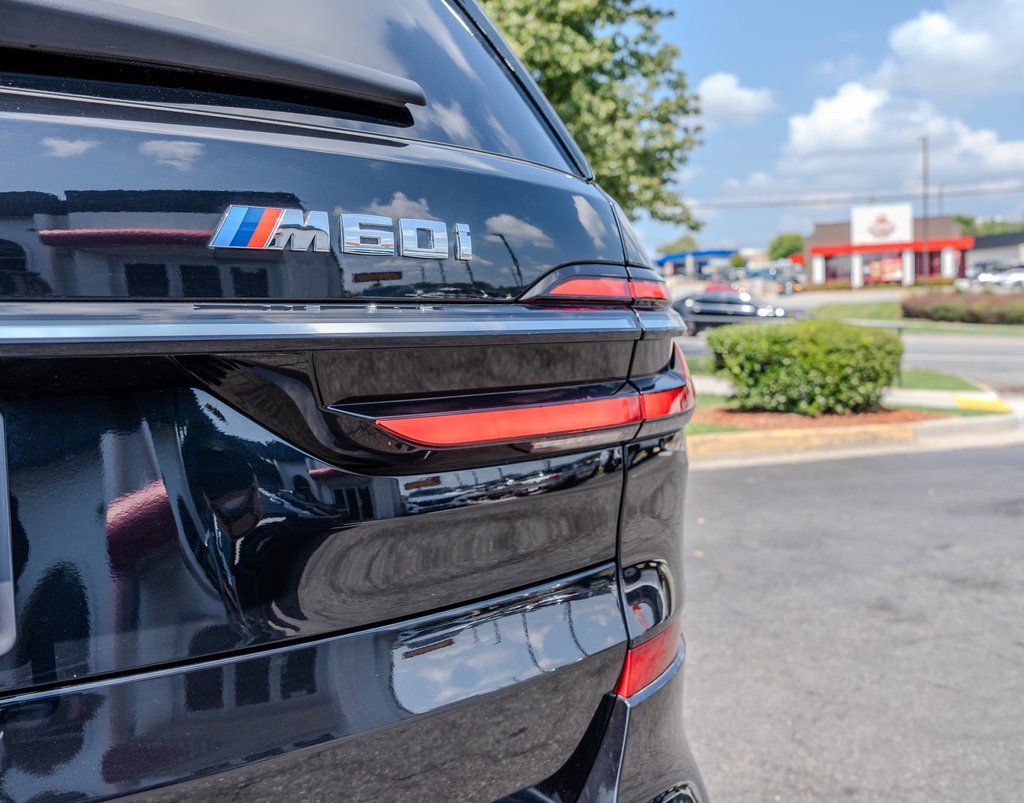 Used 2025 BMW X7 M60i image 29