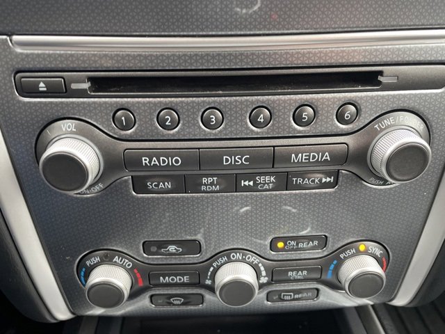 Used 2020 Nissan Pathfinder SL image 30