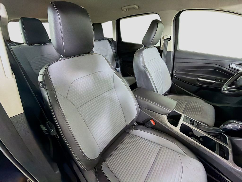 Used 2019 Ford Escape SE image 27