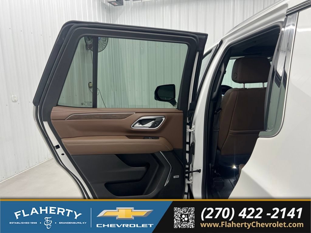Used 2024 Chevrolet Tahoe High Country AWD/4WD image 10